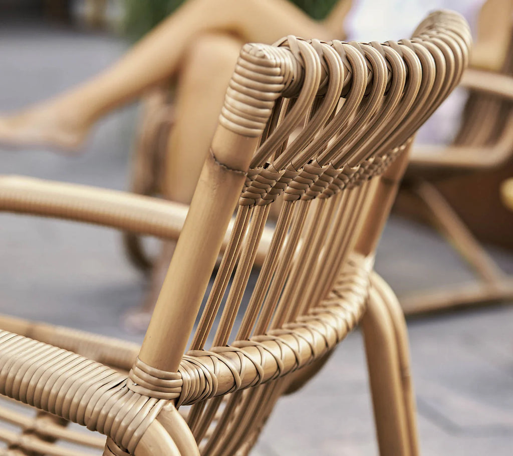 Outdoor Curve Lounge Chair